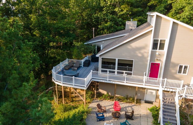 Arrakis on Lake Michigan: Beach, Dunes, Privacy, Custom-built