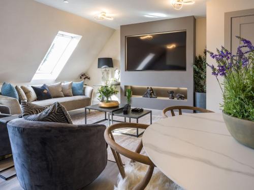 Arran Shores Luxury Shorefront Apartment 14