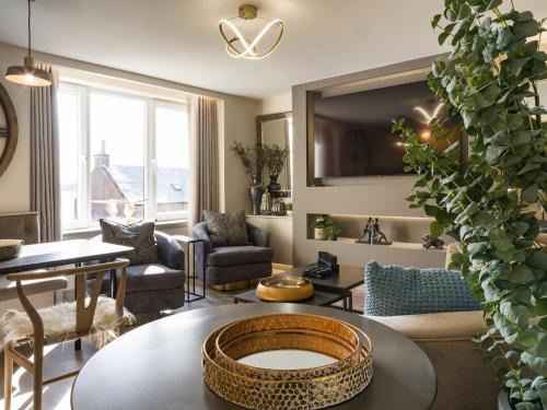 Arran Shores Luxury Shorefront Apartment 8