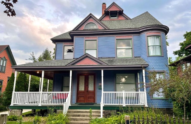 Art and Lodging
