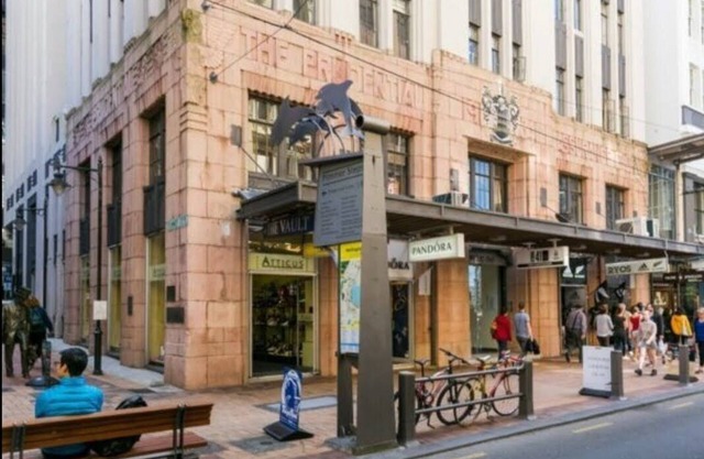 Art Deco Luxury in the Heart Of Wellington