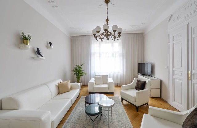 ART NOUVEAU 3BEDROOM 2,5BATHROOM APARTMENT OLD TOWN SQUARE