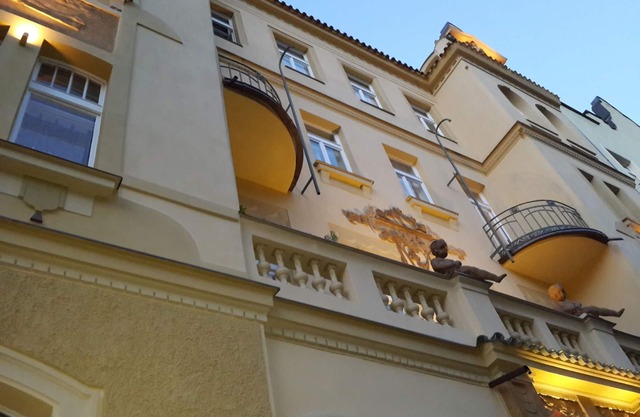 Art nouveau beauty