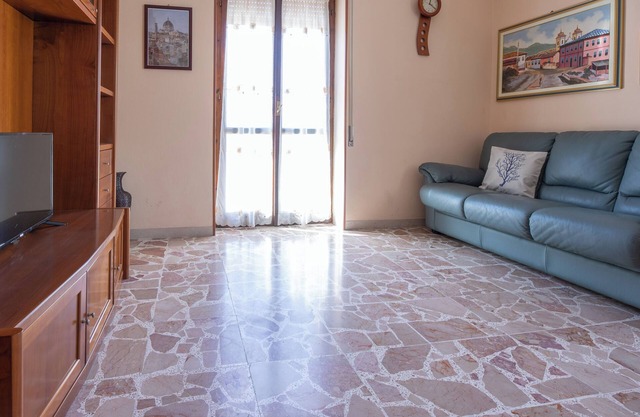 Asfodelo 97 - Two Bedroom Apartment, Sleeps 5