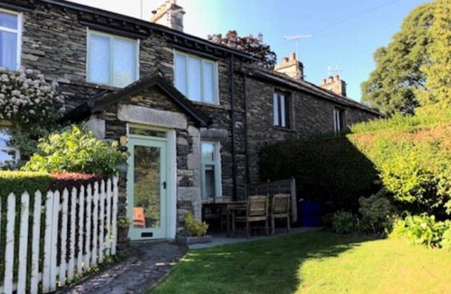 Ashdene Cottage With Enclosed sun Trap Garden