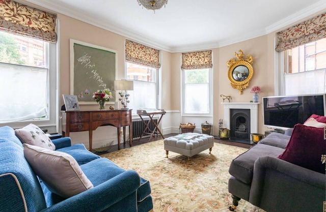 Ashley Gardens by onefinestay