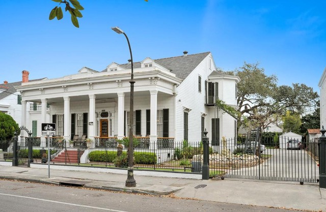 Ashton's Bed and Breakfast