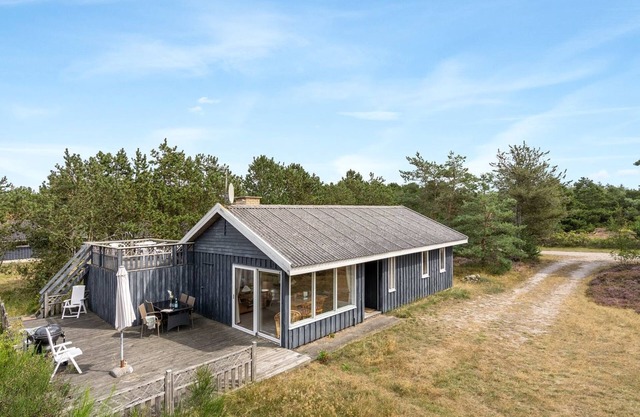 "Asmara" - 200m from the sea by Interhome
