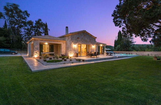 Astarte Villas - Anantara Villa with Pool