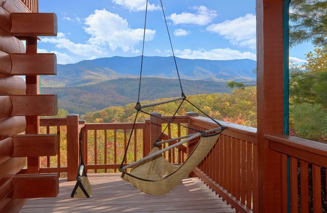 ASTOUNDING VIEWS in your Backyard! Luxe Log Cabin Experience! Perfect Location!
