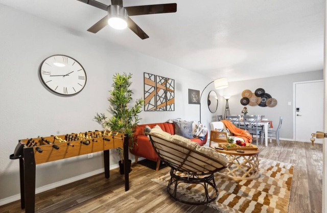 AT&T is Literally Steps Away! JoyFull & Comfy 2BD!
