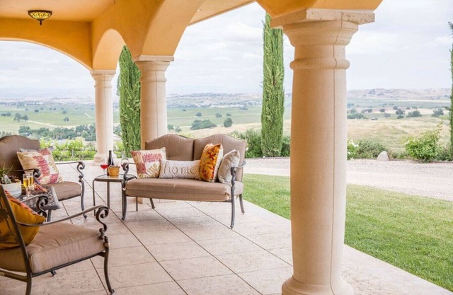 Aterno Estate & Vineyard