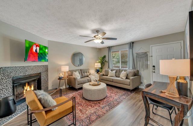 ATH - Sleeps 4 - 2 Beds - Pet friendly - CC5