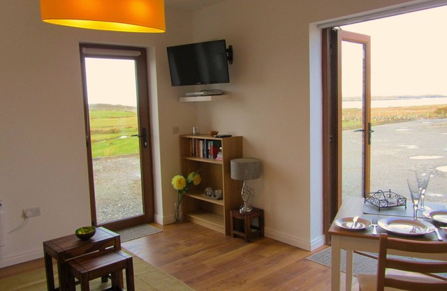 Atlantic Apartment. Wonderful views of the Wild Atlantic Ocean and mountains