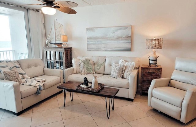 Atlantic Shores Oceanfront Condo - Heated Saltwater Pool Incredible Sunrises