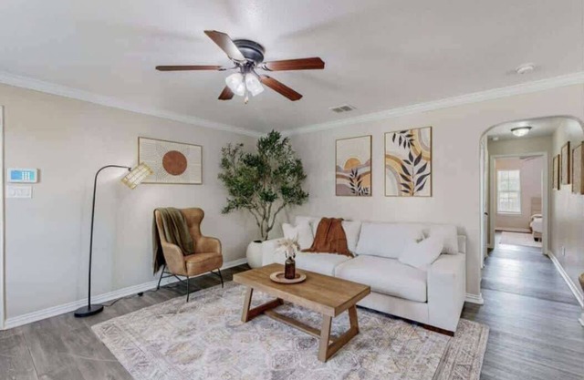 ATT Stadium hub Summa