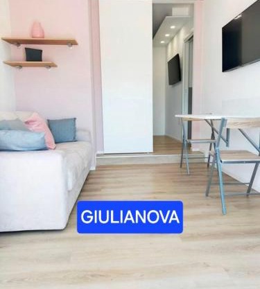 Attico con Terrazzo Panoramico e cucina attrezzata, Nel centro di Giulianova, a due passi dal Mare, Con Servizio biciclette