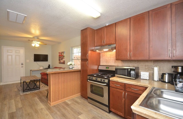 Attractive Suite by Memorial City Mall - West Houston