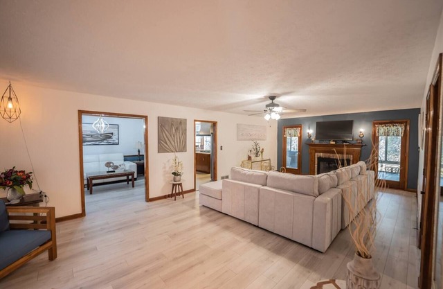 Attractively decorated with a tree house view