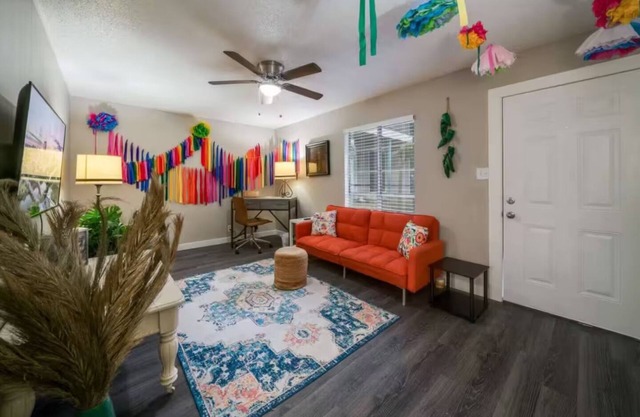 ATX Casa Feliz Bnb ~ Near SoCo Nest and Westgate