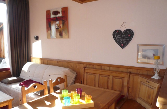AU SEPIA AVORIAZ Bright cosy DUPLEX 4* . BALCONY. DIRECT ACCESS to the ski slope