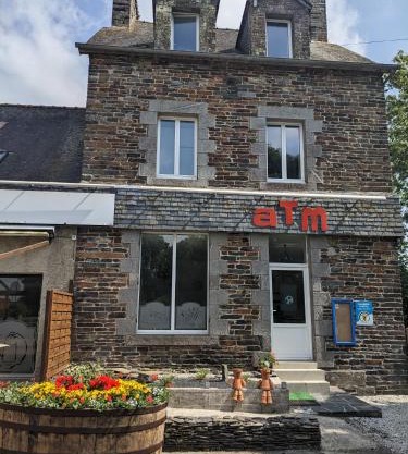 Auberge des Trains Mythiques Chambres d'hôtes à Gouarec au pied de la Vélodyssée