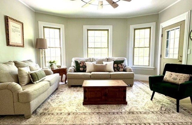 Auntie M’s : Renovated Farmhouse