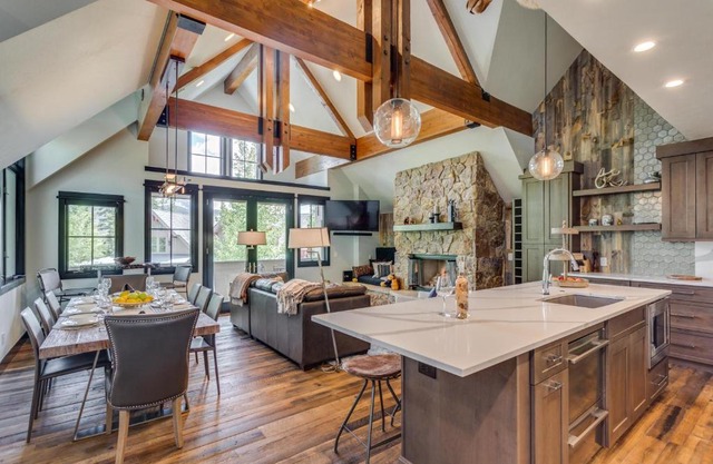 Aussie Elegance at Slopeside