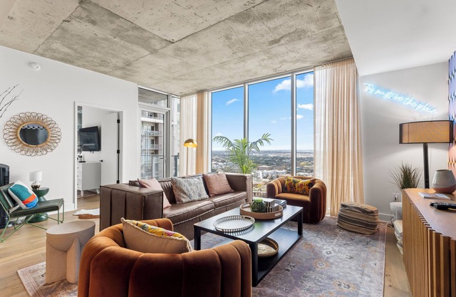 Austin Affinity Lux Riverside Penthouse