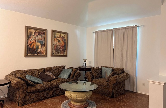 Austin ,Tx suburb in the Heart of Cedar Park , Toddler friendly 4 bedroom home.