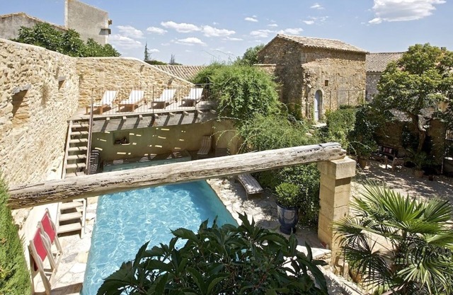 Authentic 17th century farmhouse renovated, calm, luxury and pleasure.