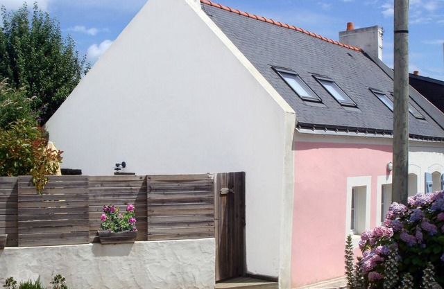 Authentic Belle-Iloise house, typical village near Palais and beaches