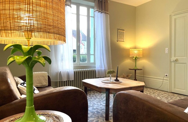 Authentic home in nature with comfort included