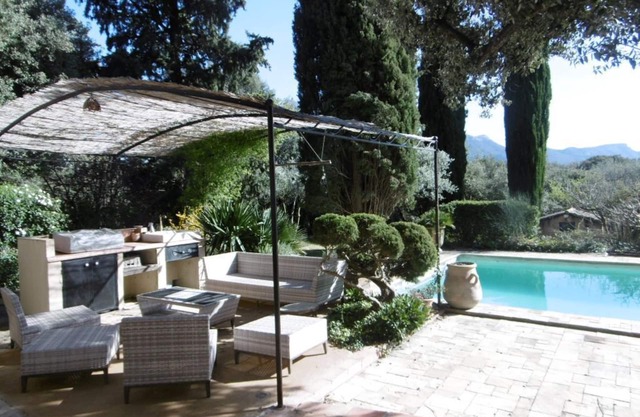 AUTHENTICITY AND CHARM OF A COUNTRY HOUSE