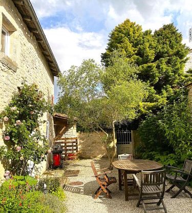 Aux Agapanthes, Maison Gîte de charme Aumagne