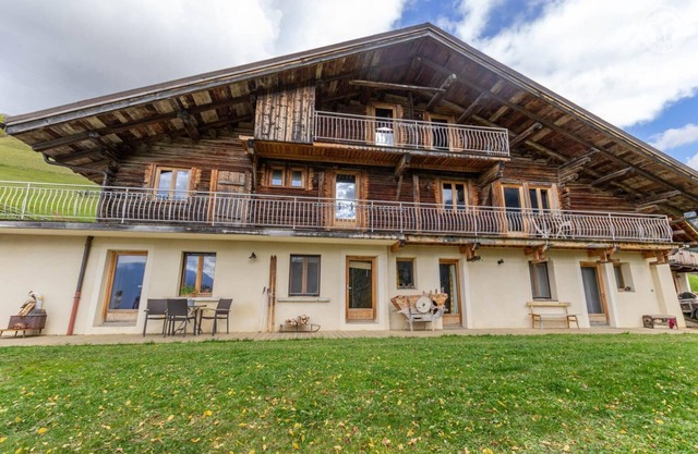 AUX FERMES DE LA CROIX