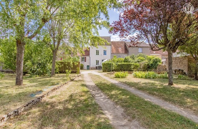 Aux Jardins - JONCY - Gîte