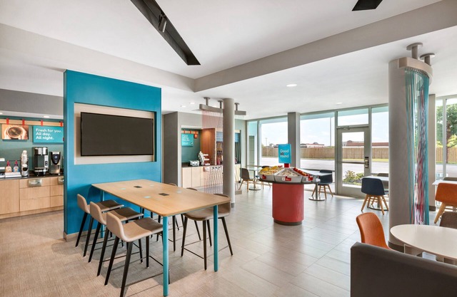 avid hotel Cedar Rapids South - Arpt Area by IHG