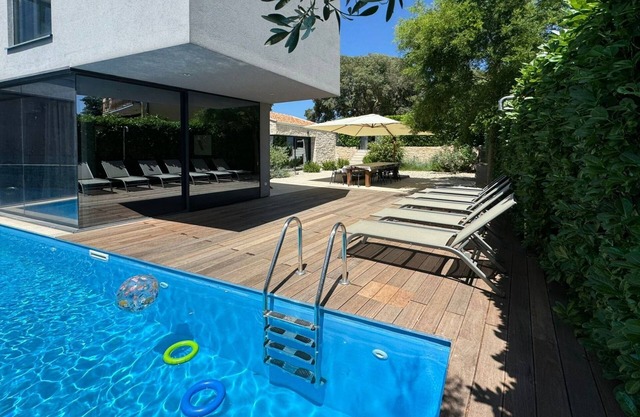 Award-winning designer villa with sea view and wellness for 10 persons in Poreč