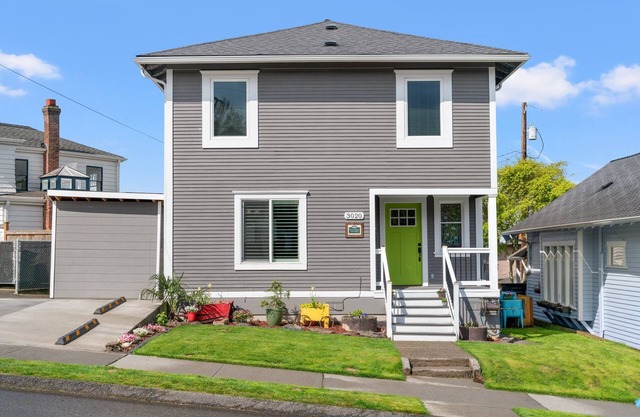 Award Winning Historic Remodeled 1907 Four Square