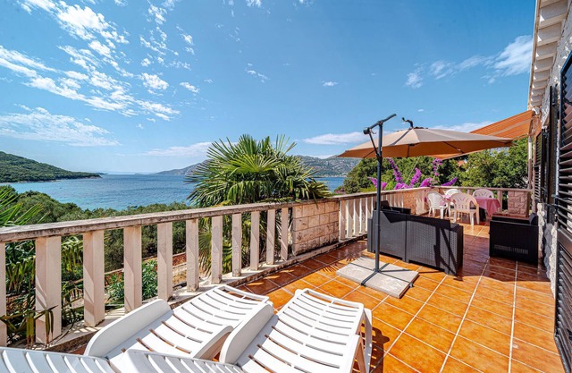 Awesome apartment in Zrnovo, Korcula