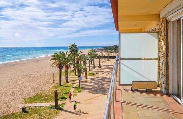 Awesome apartment in Santa Susanna