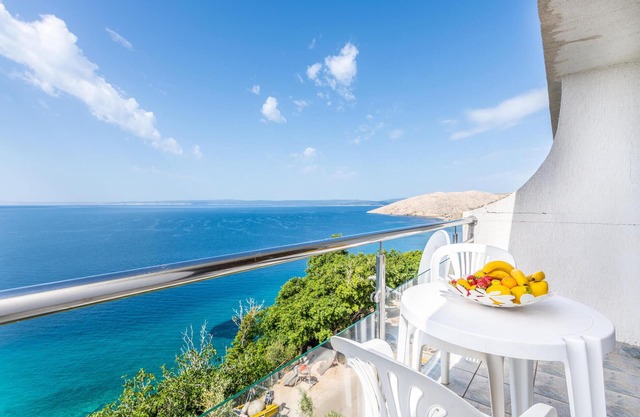 Awesome apartment in Stara Baska