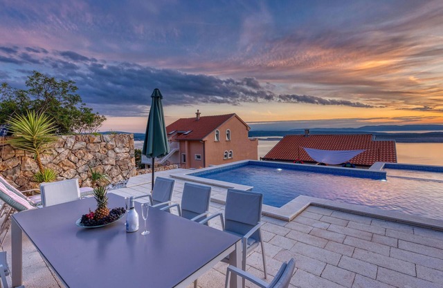 Awesome apartment in Dramalj with sauna