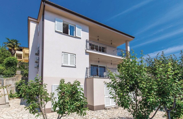 Awesome apartment in Icici with kitchen