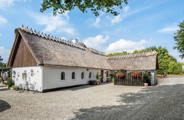 Awesome apartment in Tommerup with house a panoramic view