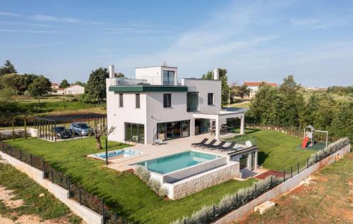 Awesome Home In Bukori