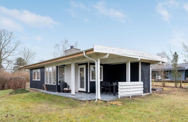Awesome home in Jægerspris with WiFi