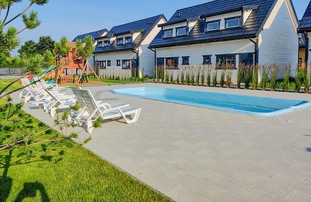 Awesome home in Jantar with sauna