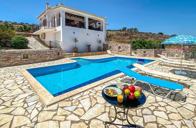 Awesome Home in Koroni With Outdoor Swimming Pool, Wifi and 4 Bedrooms